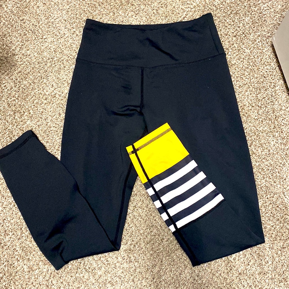 Zyia size 4 gently worn leggings